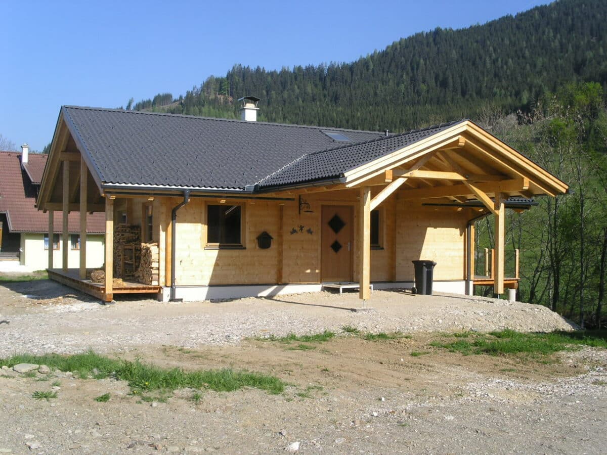 Holz-Riegel-Bau